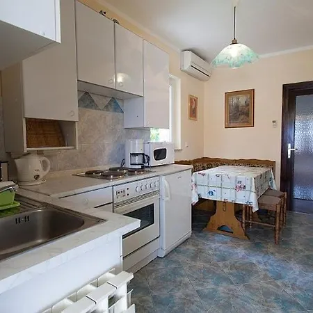 Large Terrace In 3623-3 Apartment Omisalj