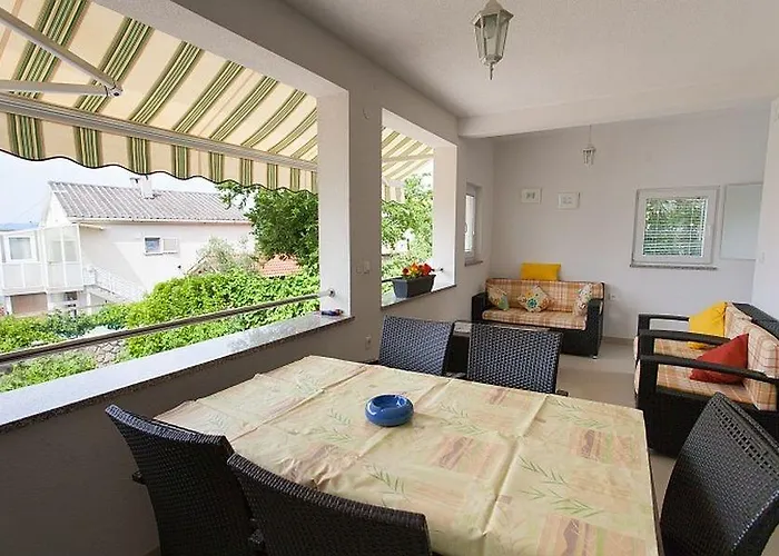 Large Terrace In 3623-3 Omišalj